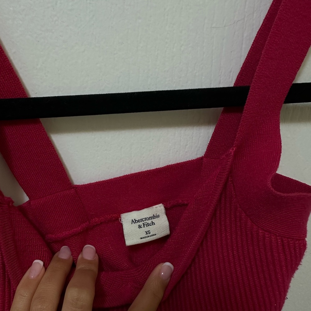 Women's Pink Ribbed Knit Top - Picture 3 of 3